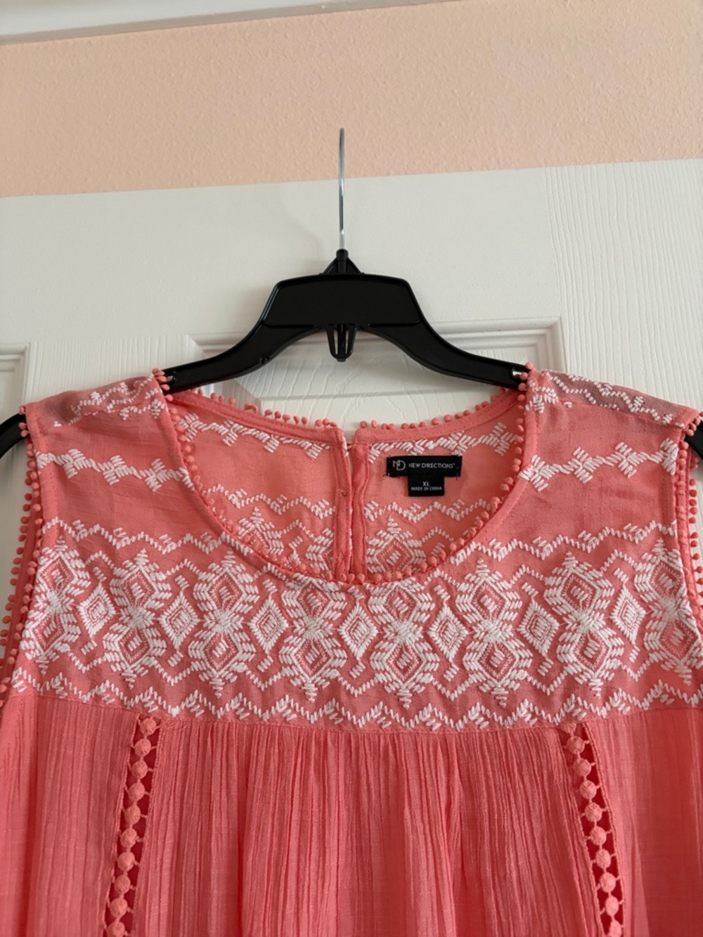 Coral Sleeveless Embroidered Yoke Camisole - Picture 3 of 5